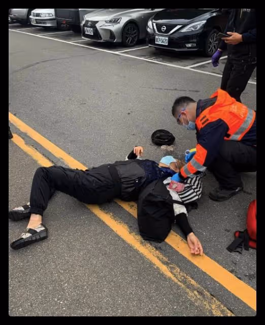 女星殯儀館祭拜婆婆慘遭車禍,被貨車倒車撞飛,後腦勺著地險喪命