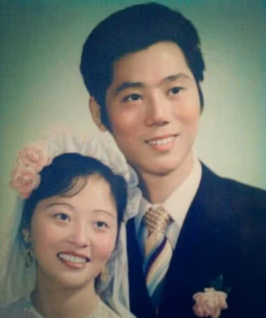 李世榮:與李誠儒離婚後住18平米房子,未曾改嫁,獨自養兒子長大