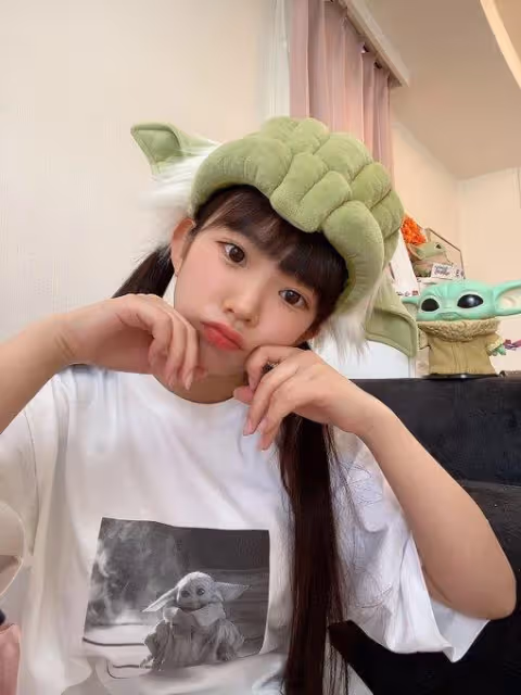 「合法蘿莉」長澤茉莉奈挑戰極辣泡麵：辣到顏藝頻出