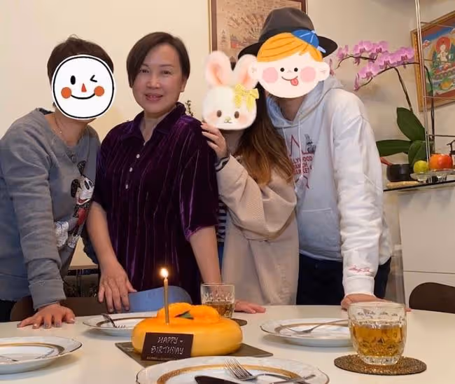 亞視一姐陳秀雯60大壽,凍齡有術氣質好,3年沒拍戲開網店賣香薰