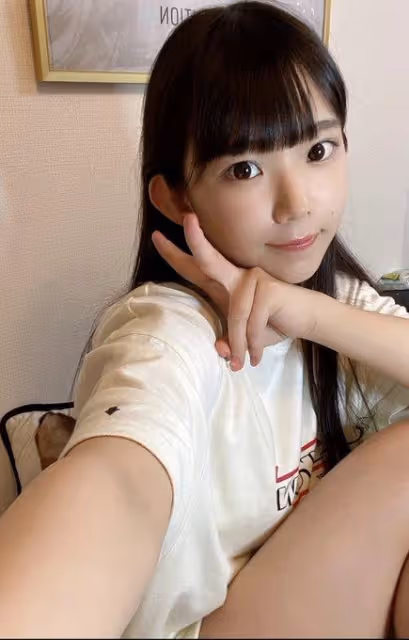 「合法蘿莉」長澤茉莉奈挑戰極辣泡麵：辣到顏藝頻出