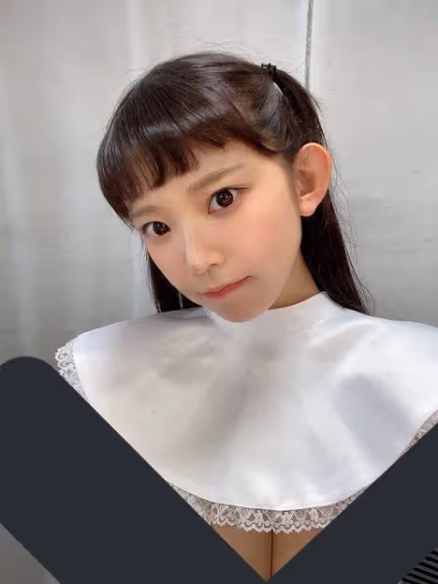 「合法蘿莉」長澤茉莉奈挑戰極辣泡麵：辣到顏藝頻出