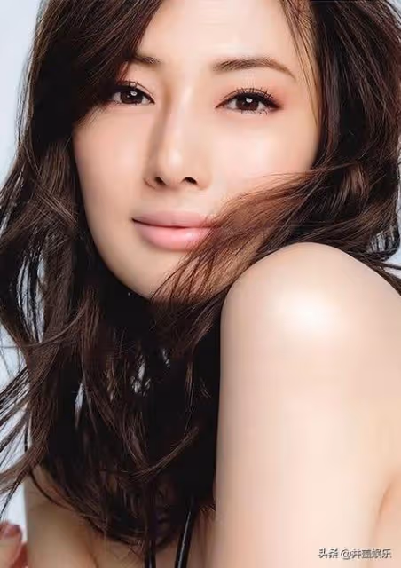 「全日本最想擁有的容貌」北川景子,嫁給日本前首相的孫子
