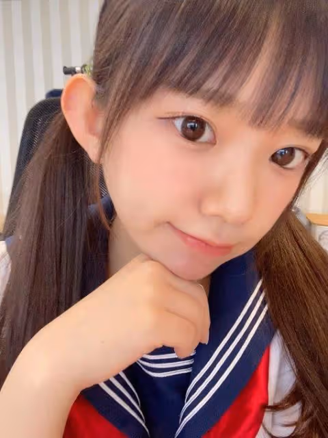 「合法蘿莉」長澤茉莉奈挑戰極辣泡麵：辣到顏藝頻出