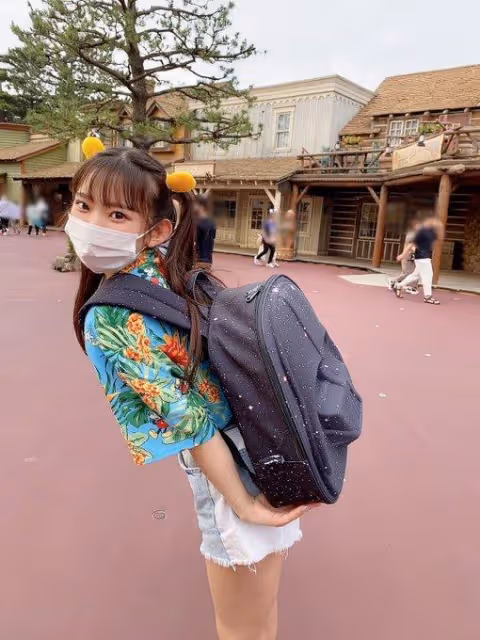 「合法蘿莉」長澤茉莉奈挑戰極辣泡麵：辣到顏藝頻出