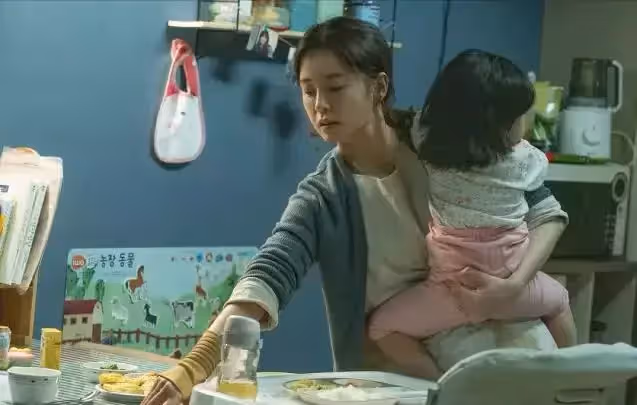 夫妻AA制12年,丈夫動手術讓妻子伺候,妻子的4連問,讓丈夫自閉