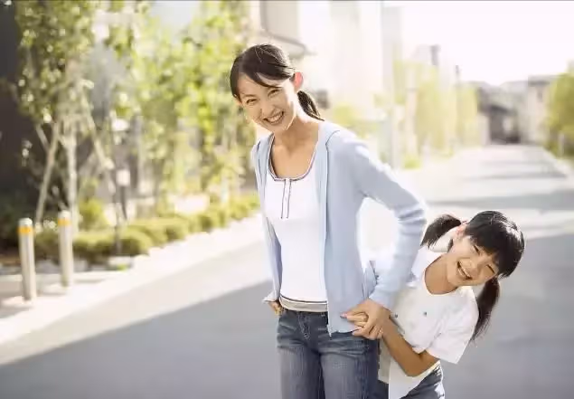夫妻AA制12年,丈夫動手術讓妻子伺候,妻子的4連問,讓丈夫自閉