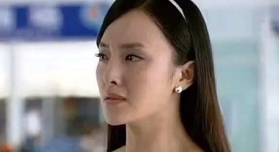 我被閨蜜繼子親了一下,渾身像通了電一樣,然後獸性大發撲倒了他