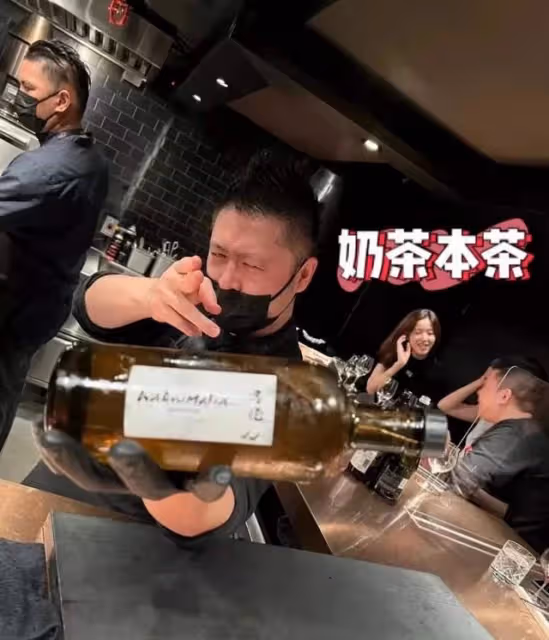 章澤天與異性外出吃飯被偶遇,聊天話題圍繞男生,人均5千太奢侈