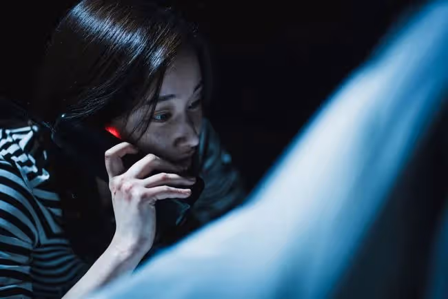 車速好快!「一脫成名」的她,新片尺度依然驚人!