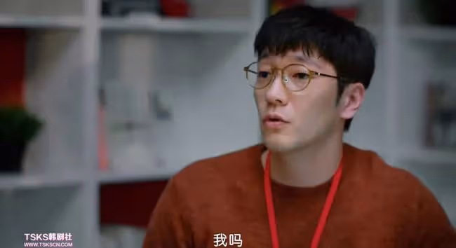 車速好快！「一脫成名」的她，新片尺度依然驚人！