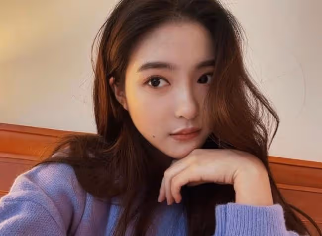 男星不讓女兒回國過寒假,愛女零下9度仍不敢開暖氣,坦言很想家