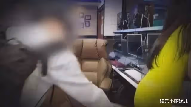 韓國女主播直播中疑似與粉絲髮生關係，事後發視頻澄清自導自演