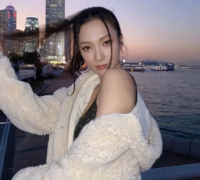 《鐵拳英雄》開播,離巢女星單人海報被刪,網友嘲TVB沒有人情味