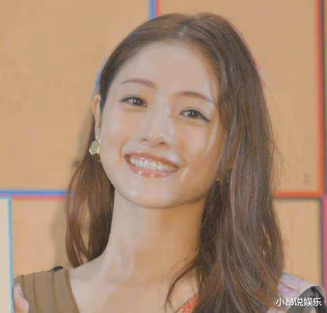 石原里美宣布懷孕,去年10月已與圈外人結婚,預產期為今年春季