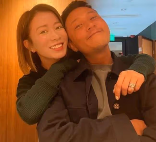 佘詩曼與乾弟弟聚會,貼臉合影感情好,曾因吃同一杯雪糕傳出緋聞