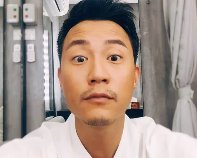 佘詩曼與乾弟弟聚會,貼臉合影感情好,曾因吃同一杯雪糕傳出緋聞