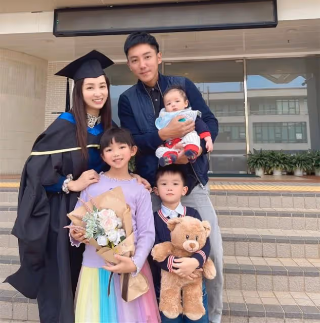 又一位港姐碩士畢業!一邊帶3個娃一邊讀書太上進,幼子才3個月大