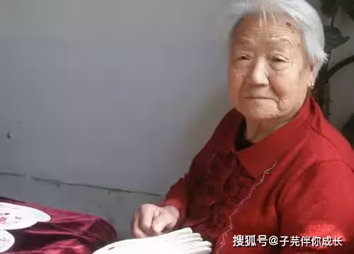 晚年幸福秘訣!一位89歲老人的忠告「晚年要想過得安逸」請牢記4句話:尤其是不要跟兒女住一起