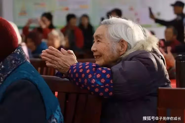 晚年幸福秘訣!一位89歲老人的忠告「晚年要想過得安逸」請牢記4句話:尤其是不要跟兒女住一起