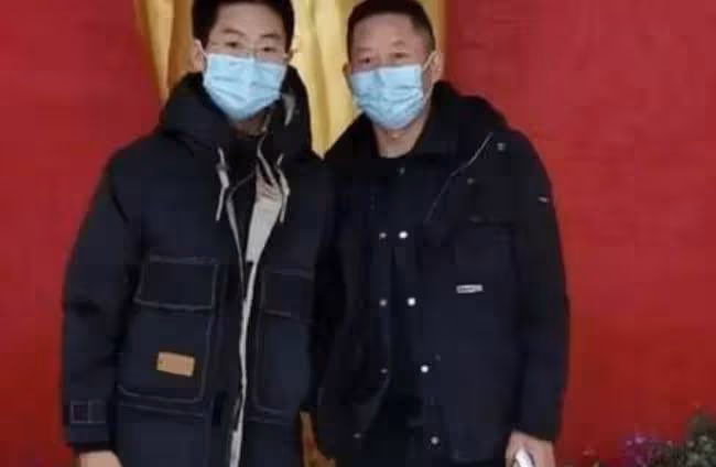 孫海洋為孫卓慶祝生日,卓卓喜提新稱呼,孫爸稱一次吃掉多年蛋糕