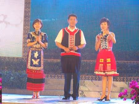 央視知名主持趙赫突傳去世!曝與癌症抗爭多年,最後露面精神矍鑠