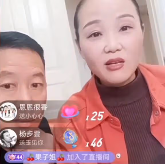 孫卓喜提18歲生日,孫海洋小心翼翼的一個動作,太心酸