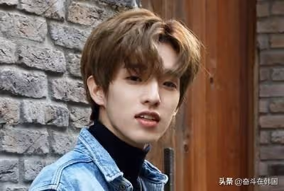 韓國男愛豆直播稱女歌手是蕩婦,還用5美元漢堡試探女生是否拜金