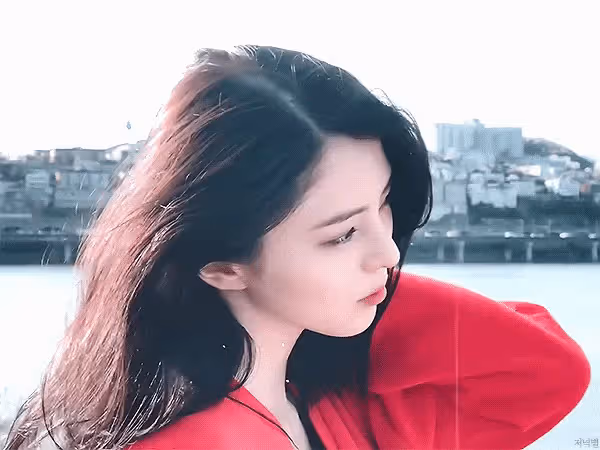 韓國「最美小三」強勢回歸,各種風格隨意切換,又颯又美又純欲
