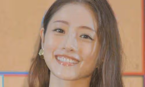 日本最美女星石原里美宣布懷孕 預產期在2022年春季