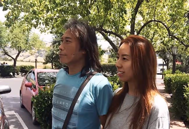 69歲老戲骨夏韶聲公開戀情!曾離婚4次,34歲新歡深得其孫子喜歡