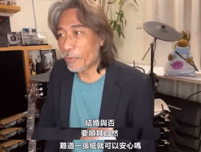 69歲老戲骨夏韶聲公開戀情!曾離婚4次,34歲新歡深得其孫子喜歡