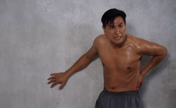 TVB《鐵拳英雄》開播獲贊,視帝為角色減磅脫水,跑廁所高達20次