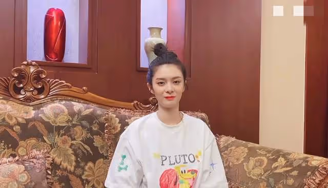 26歲女星自曝住院做手術!長期熬夜甲狀腺出問題,臉頰凹陷太憔悴