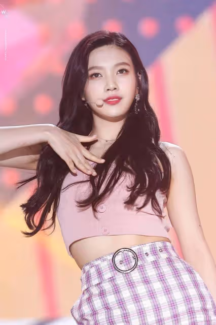 同是登頂女團,為什麼少女時代成女帝,而Twice後期不敵Blackpink