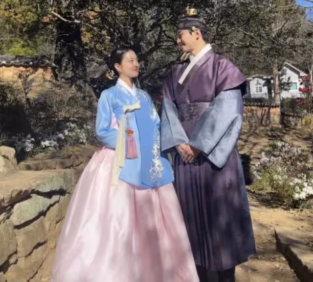 俊昊憑《衣袖》人氣急升工作不斷,片酬暴漲、躋身A級演員