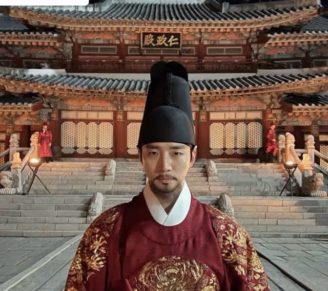 俊昊憑《衣袖》人氣急升工作不斷,片酬暴漲、躋身A級演員