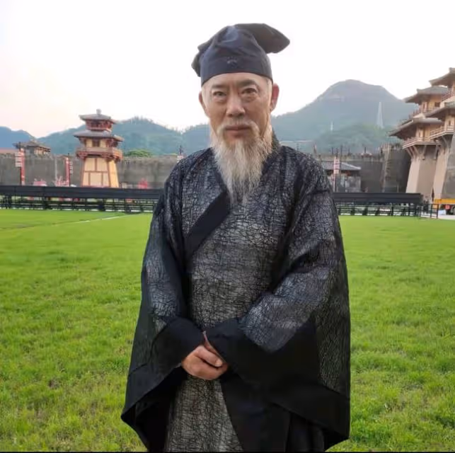 悲慟!知名老戲骨疑因病去世,享年65歲,圈中好友沉痛發文悼念