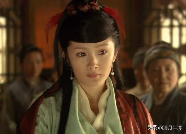 同樣是演「晴雯」,把安雯和楊冪放在一起看,差距就出來了
