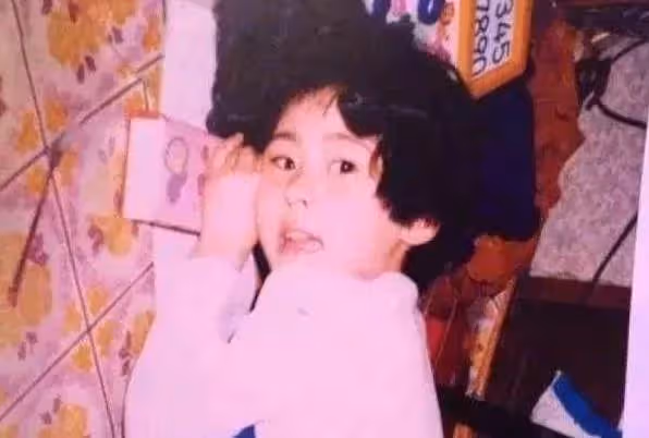 秋瓷炫的「隱忍」:39歲拿命生孩子,卻遇渣男丈夫,被親生母親恨