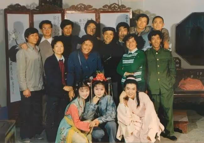 86歲老藝術家因病逝世,早年曾因中風險些癱瘓,耄耋高齡還在工作