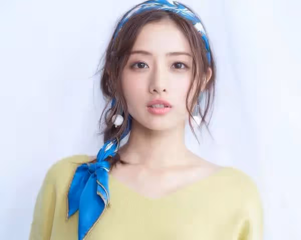 又來了個孩子!她突然當媽了。