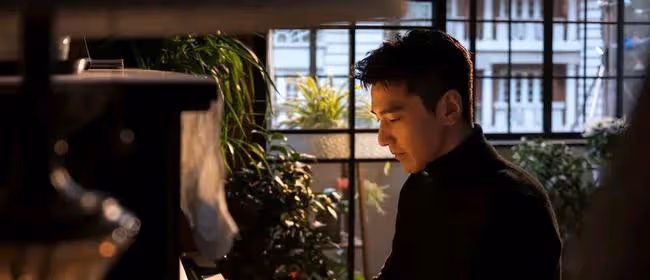 趙又廷對高圓圓很貼心?李小冉曬照賣萌?現在明星覺悟提高了?