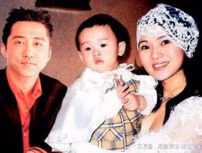 台媒曝庾澄慶與90歲媽媽結束分居,婆媳重溫天倫,搬回家原因曝光