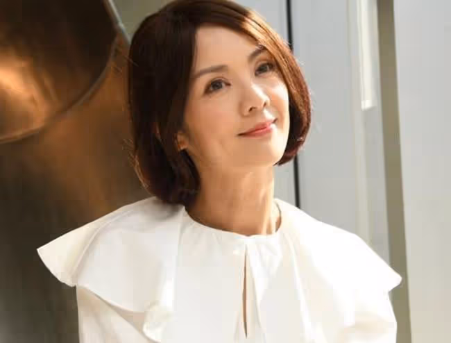 童年女神張沅薇宣布復出!49歲仍美貌如花,自曝已帶倆兒子改嫁