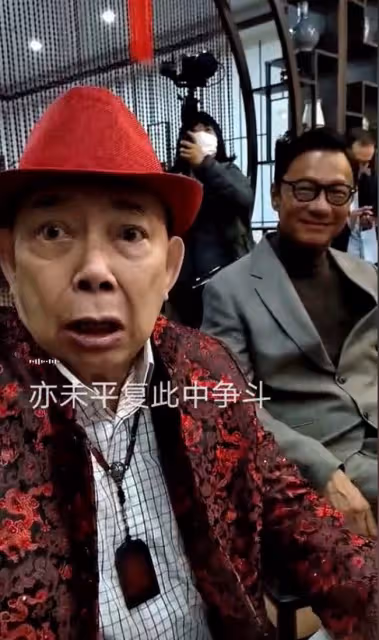 5位周星馳配角齊聚內地,疑似合作拍戲,73歲梁小龍戴墨鏡氣場足