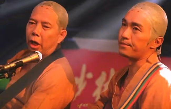 5位周星馳配角齊聚內地,疑似合作拍戲,73歲梁小龍戴墨鏡氣場足