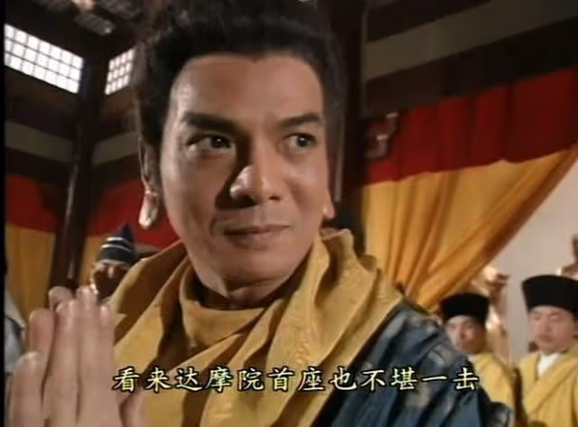 67歲李國麟忙撈金,酒吧商演頭戴兔耳朵太賣力,已定居內地開公司