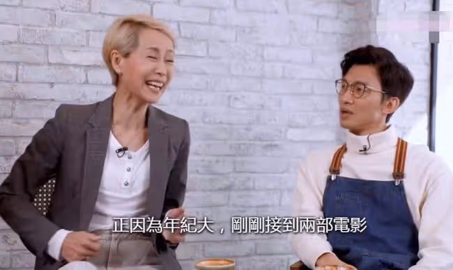 58歲葉童遭年齡歧視!穿超短裙被批一把年齡賣弄,本人高情商回應