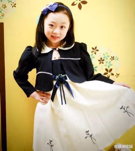 金喜善因女兒丑被質疑整容,稱孩子小沒長開,9年後打臉簡直太慘